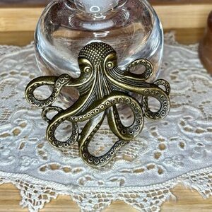 Octopus Brooch Bronze